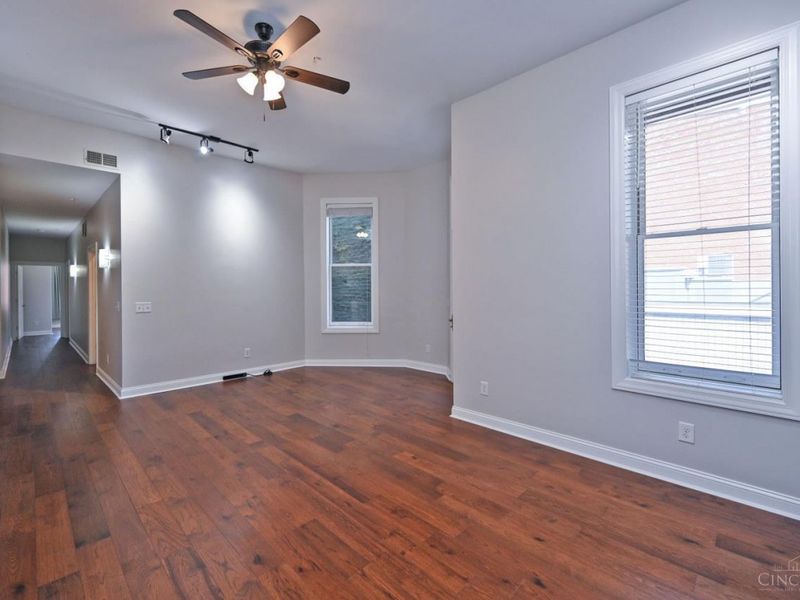 1326 Vine Street, Unit B, Cincinnati, OH 45202 Photo 17