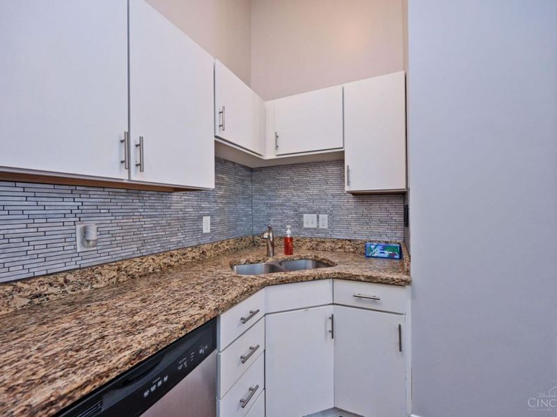 1326 Vine Street, Unit B, Cincinnati, OH 45202 Photo 20