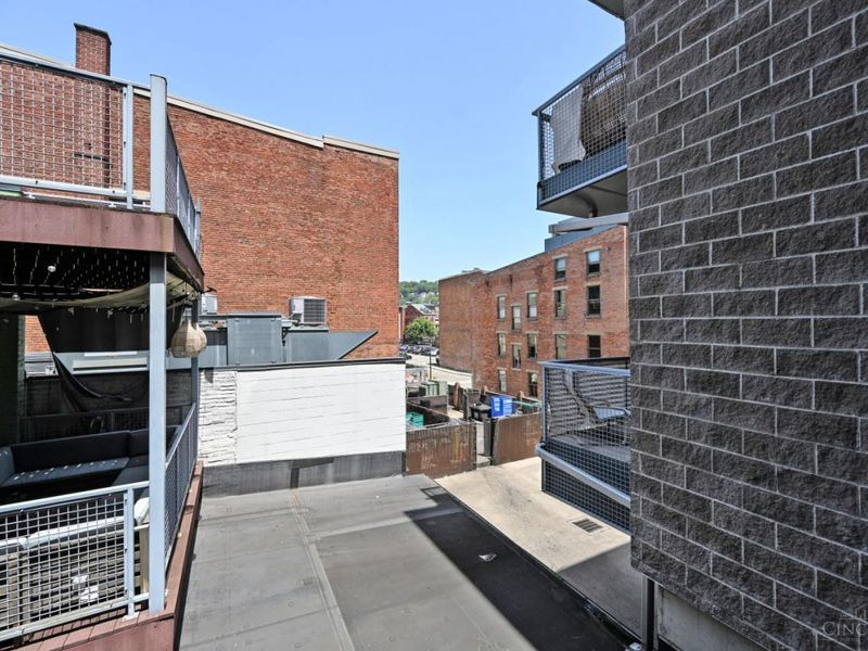 1326 Vine Street, Unit B, Cincinnati, OH 45202 Photo 24