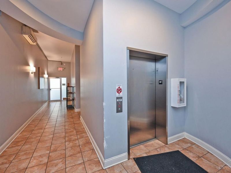 1326 Vine Street, Unit B, Cincinnati, OH 45202 Photo 7