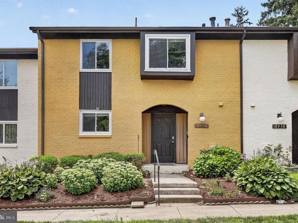 18948 MONTGOMERY VILLAGE AVENUE , GAITHERSBURG, MD 20886