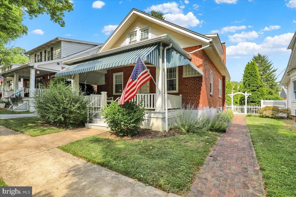 405 SEIBERTS COURT, WYOMISSING, PA 19609