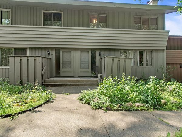 58 Walden Street, Burnsville, MN 55337