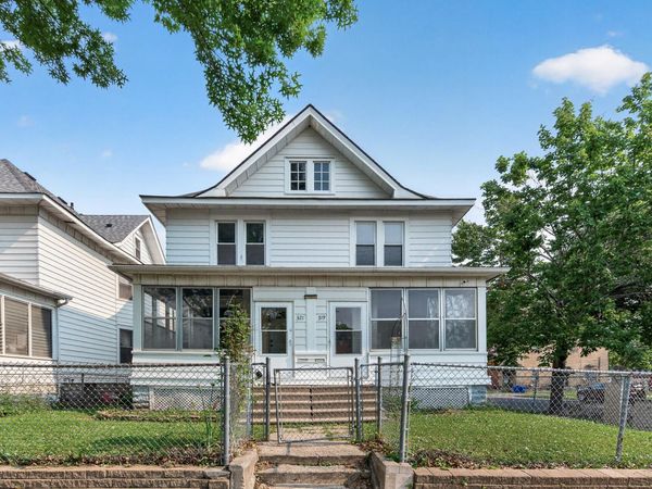 319/321 Aurora Avenue , Saint Paul, MN 55103