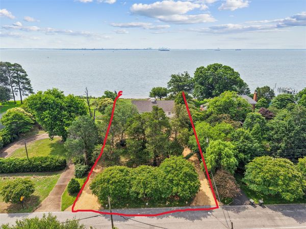 2402 Chesapeake Avenue , Hampton, VA 23661