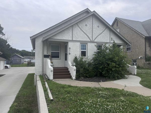 616 616.5&618 S Western Ave S S, Sioux Falls, SD 57104