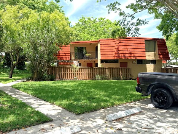 8141 Severn Drive, Unit D, Boca Raton, FL 33433