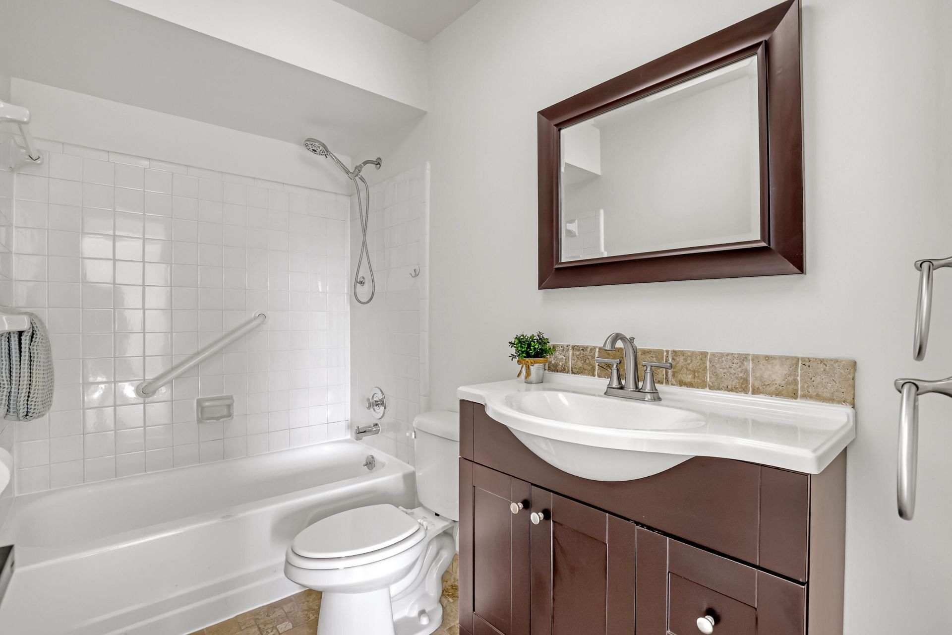 9715 Dahlia Avenue, Palm Beach Gardens, FL 33410 Photo