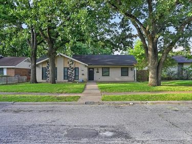 10434 Castlerock Drive, Dallas, TX 75217