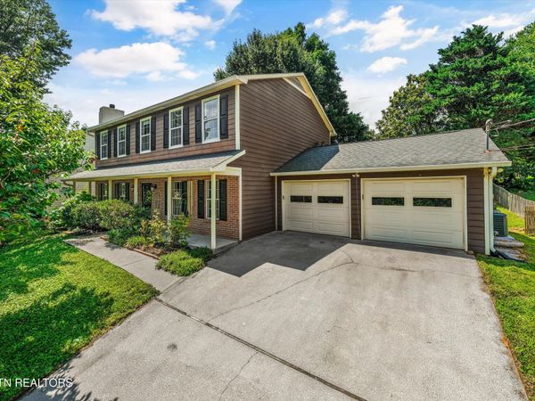11033 Center Cross Drive, Knoxville, TN 37934