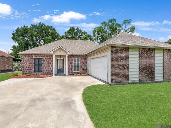 13449 Orleans Dr, Gonzales, LA 70737