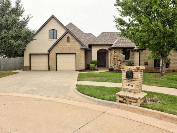 10744 N Ann Arbor Avenue, Oklahoma City, OK 73162