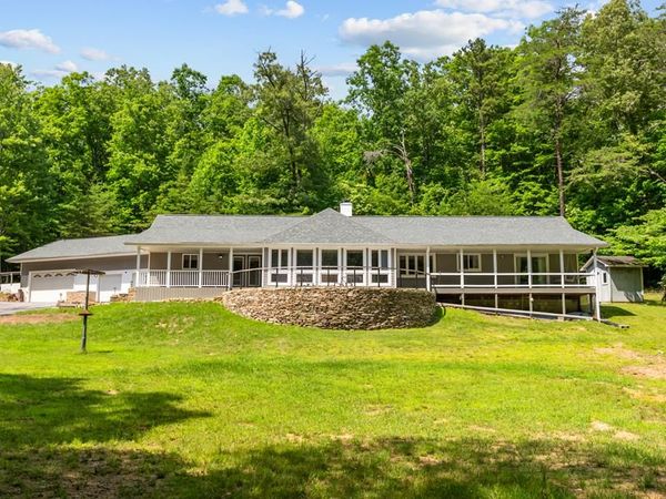 303 303 Cumberland Cove Rd, Monterey, TN 38574