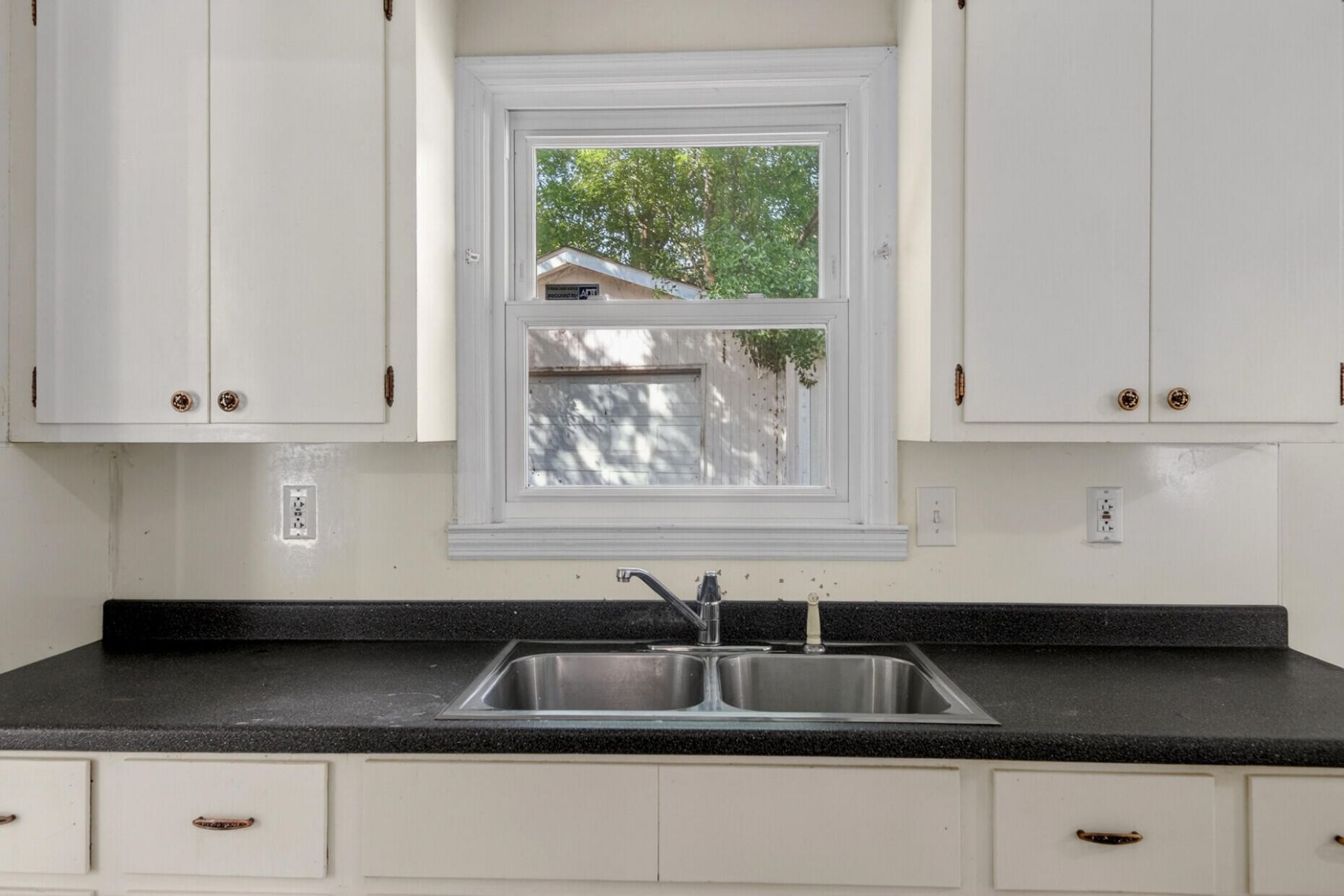 4469 Elderwood Court Photo 9