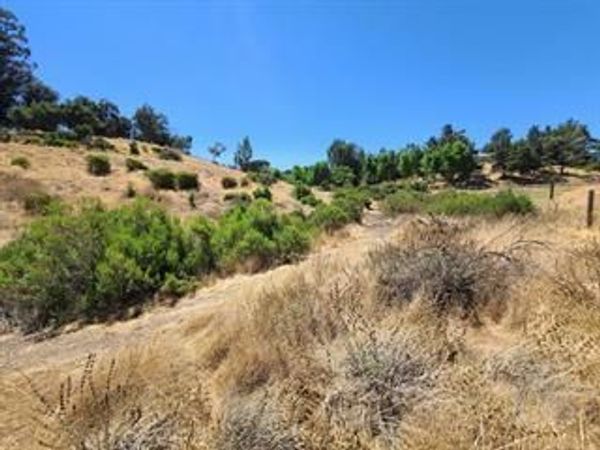 51230 Oak Hills Road, King City, CA 93930
