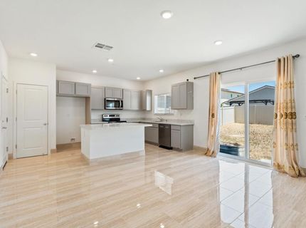 8833 Stratham Way, Elk Grove, CA 95758 Photo