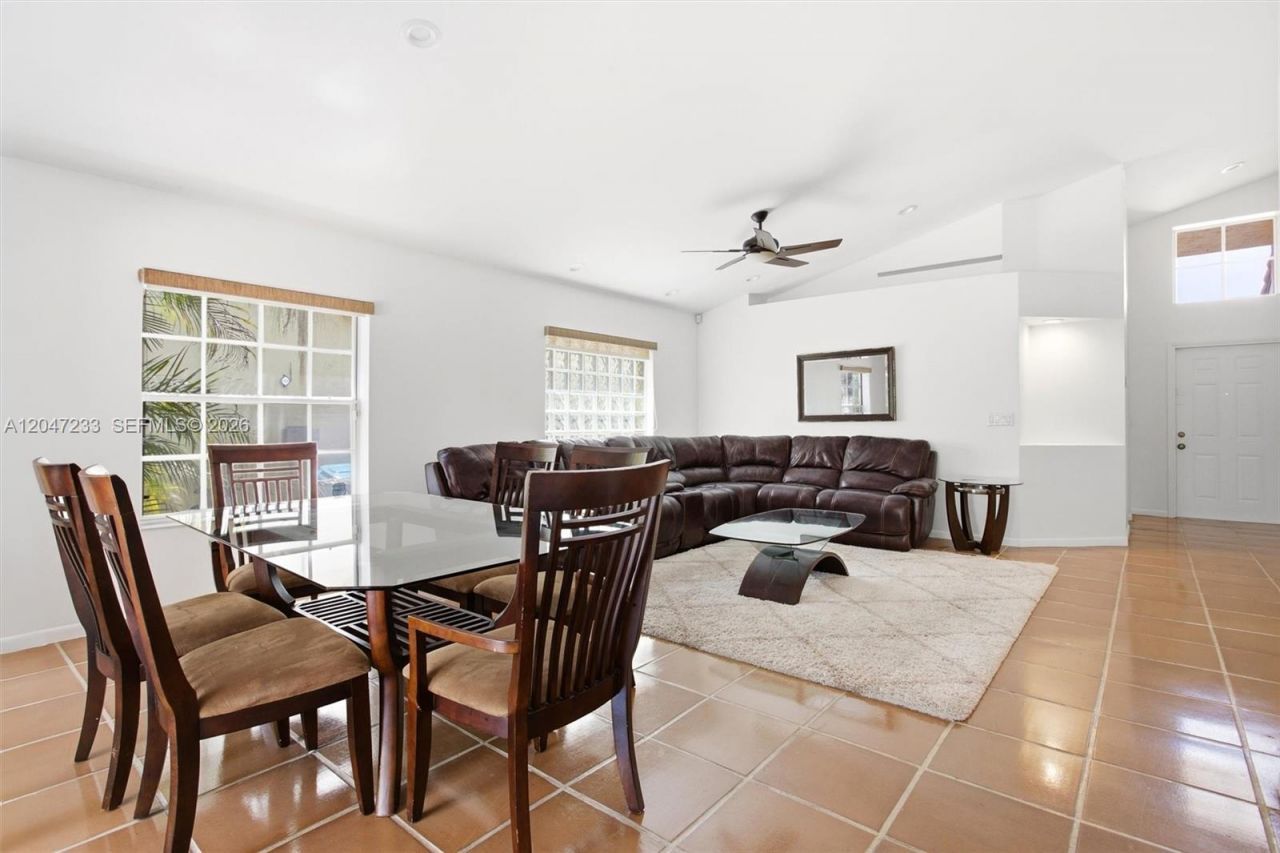 411 Bermuda Springs Dr, Weston, FL 33326 Photo