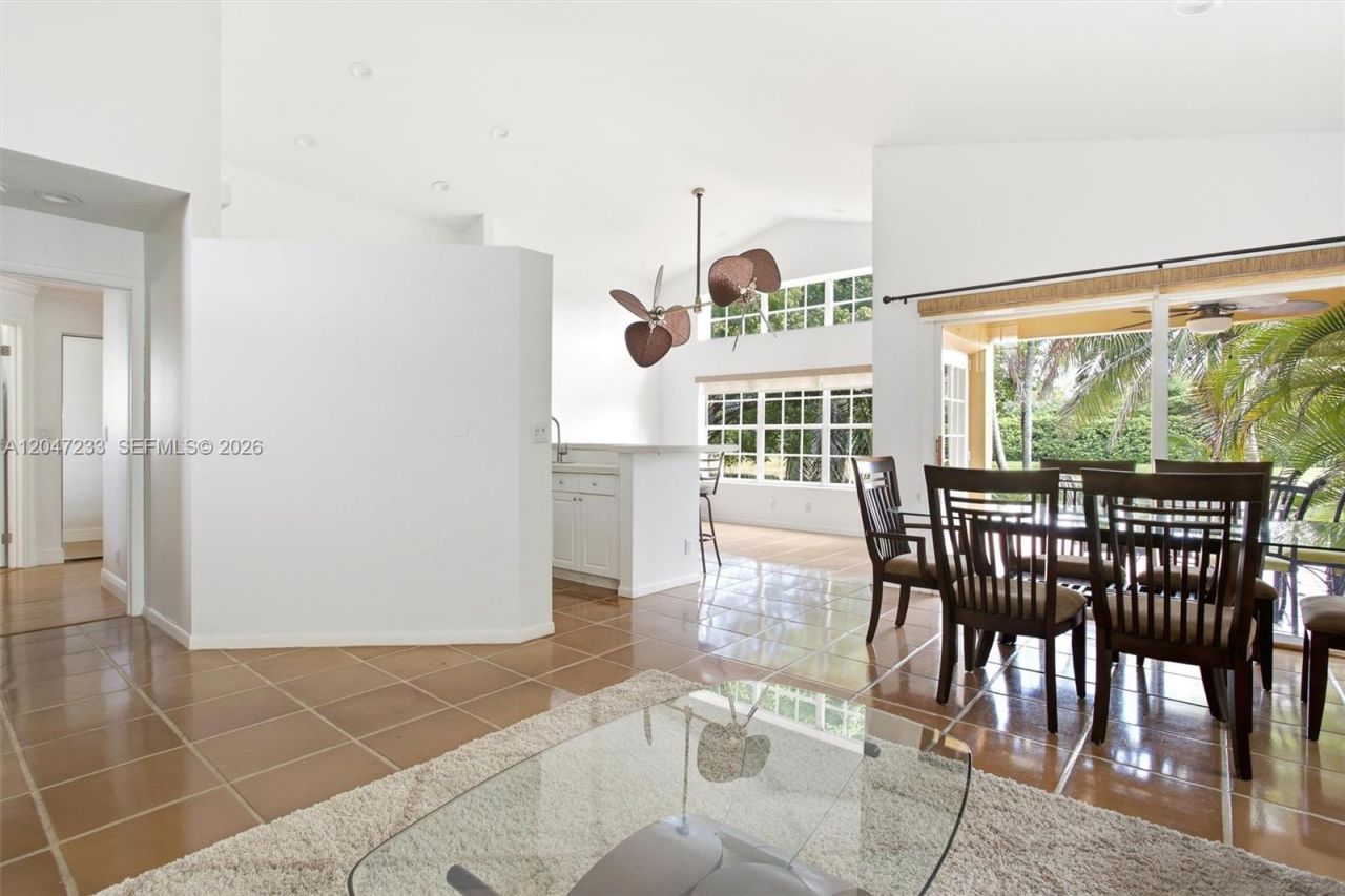 411 Bermuda Springs Dr, Weston, FL 33326 Photo