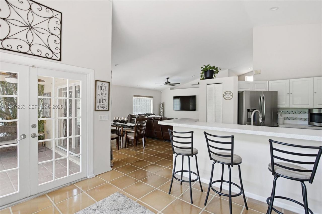 411 Bermuda Springs Dr, Weston, FL 33326 Photo