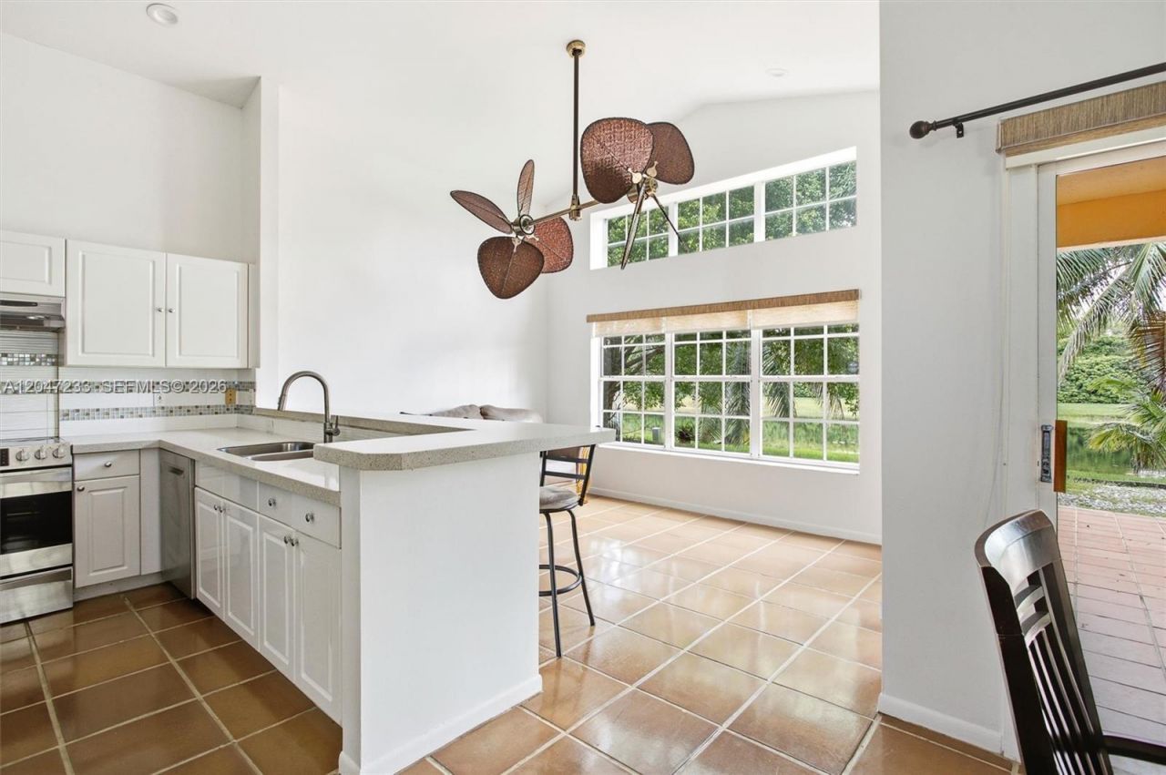 411 Bermuda Springs Dr, Weston, FL 33326 Photo