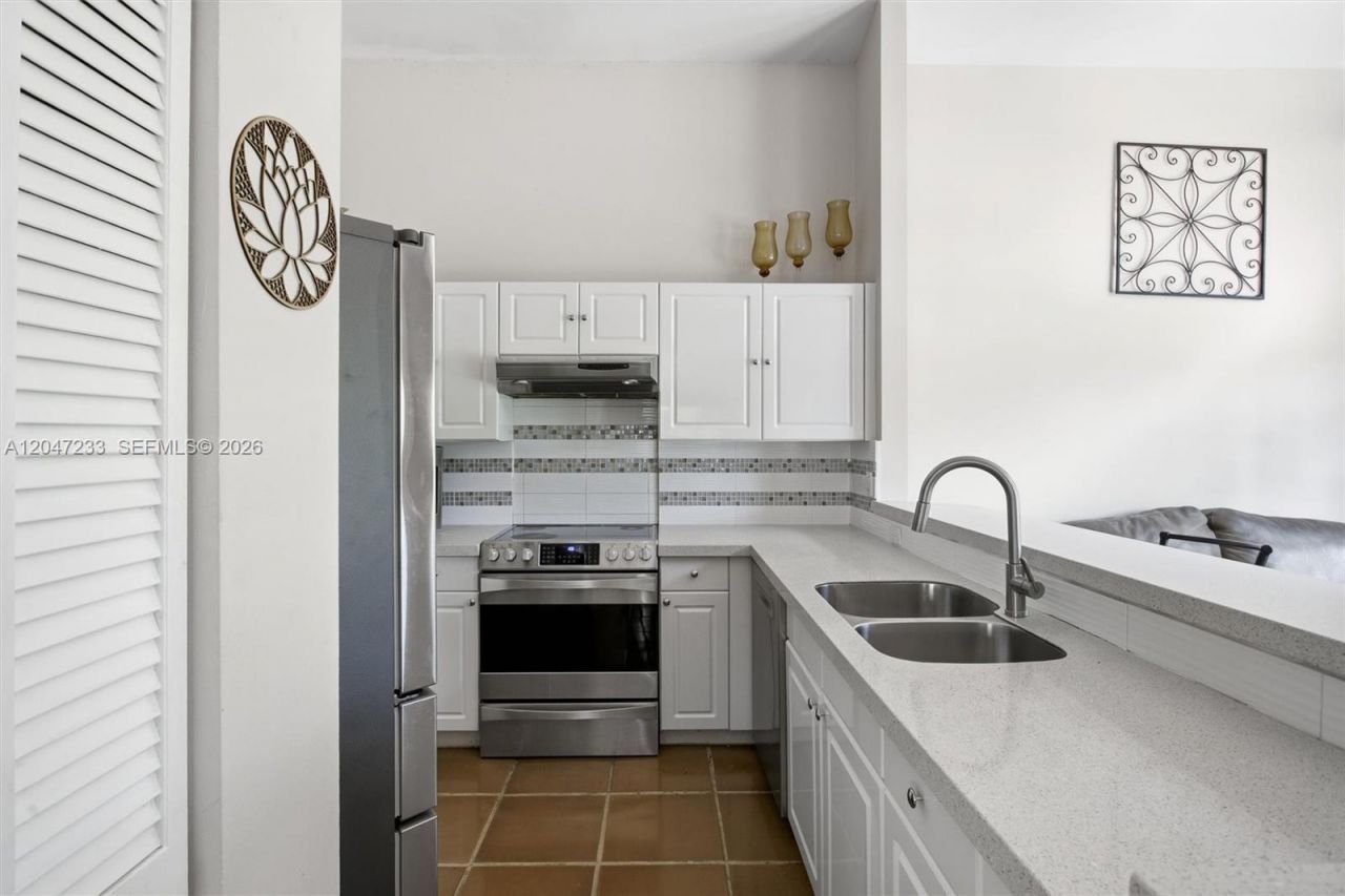 411 Bermuda Springs Dr, Weston, FL 33326 Photo