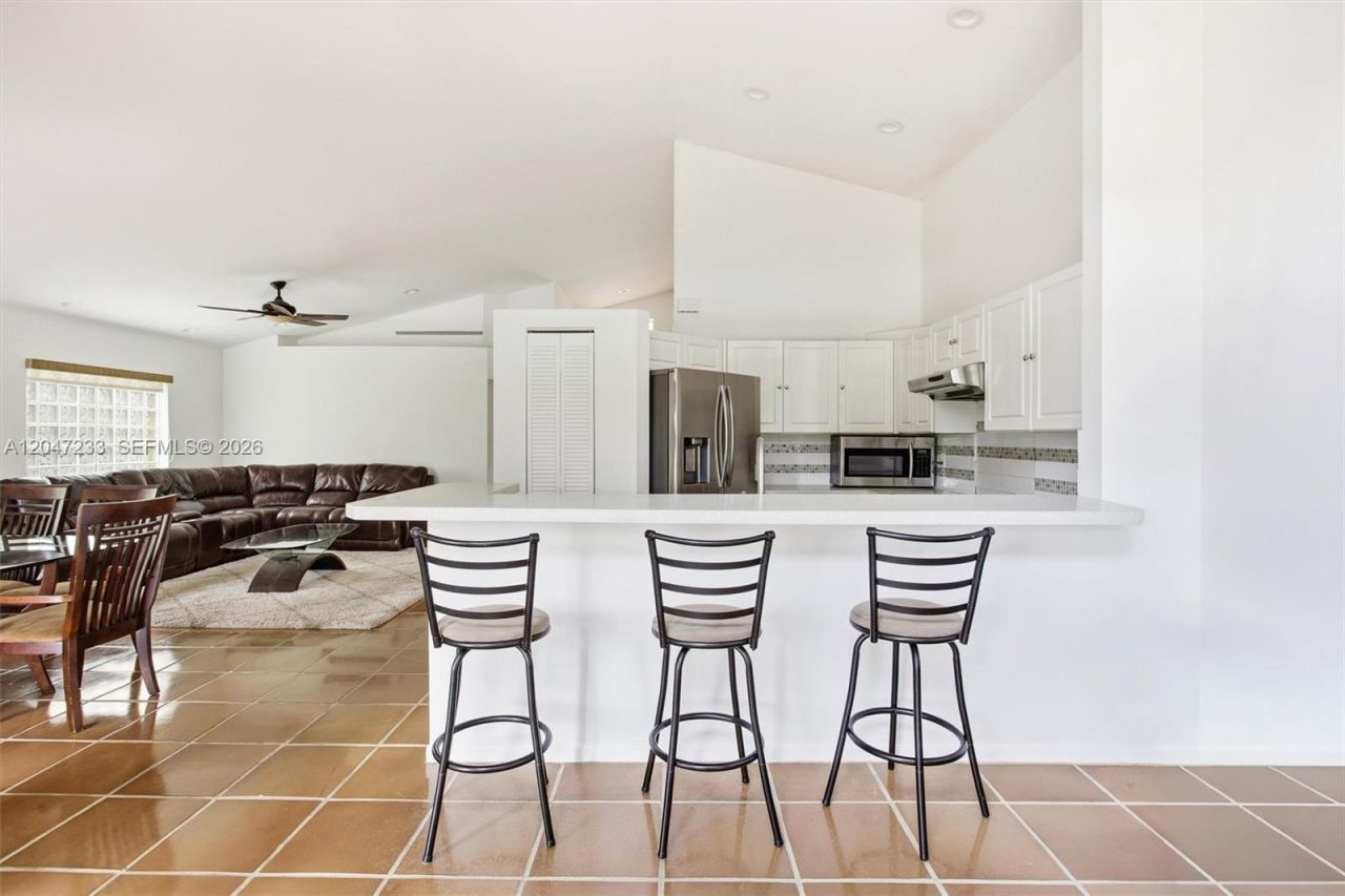 411 Bermuda Springs Dr, Weston, FL 33326 Photo
