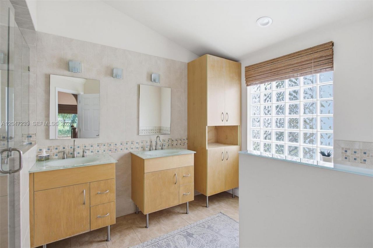 411 Bermuda Springs Dr, Weston, FL 33326 Photo