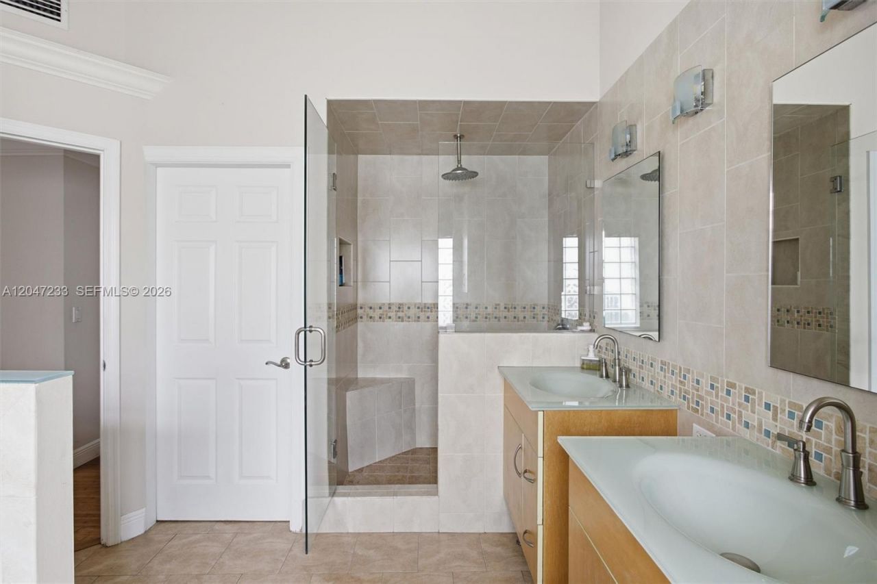 411 Bermuda Springs Dr, Weston, FL 33326 Photo
