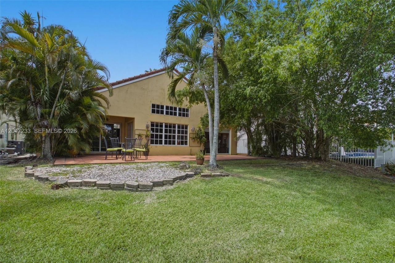 411 Bermuda Springs Dr, Weston, FL 33326 Photo