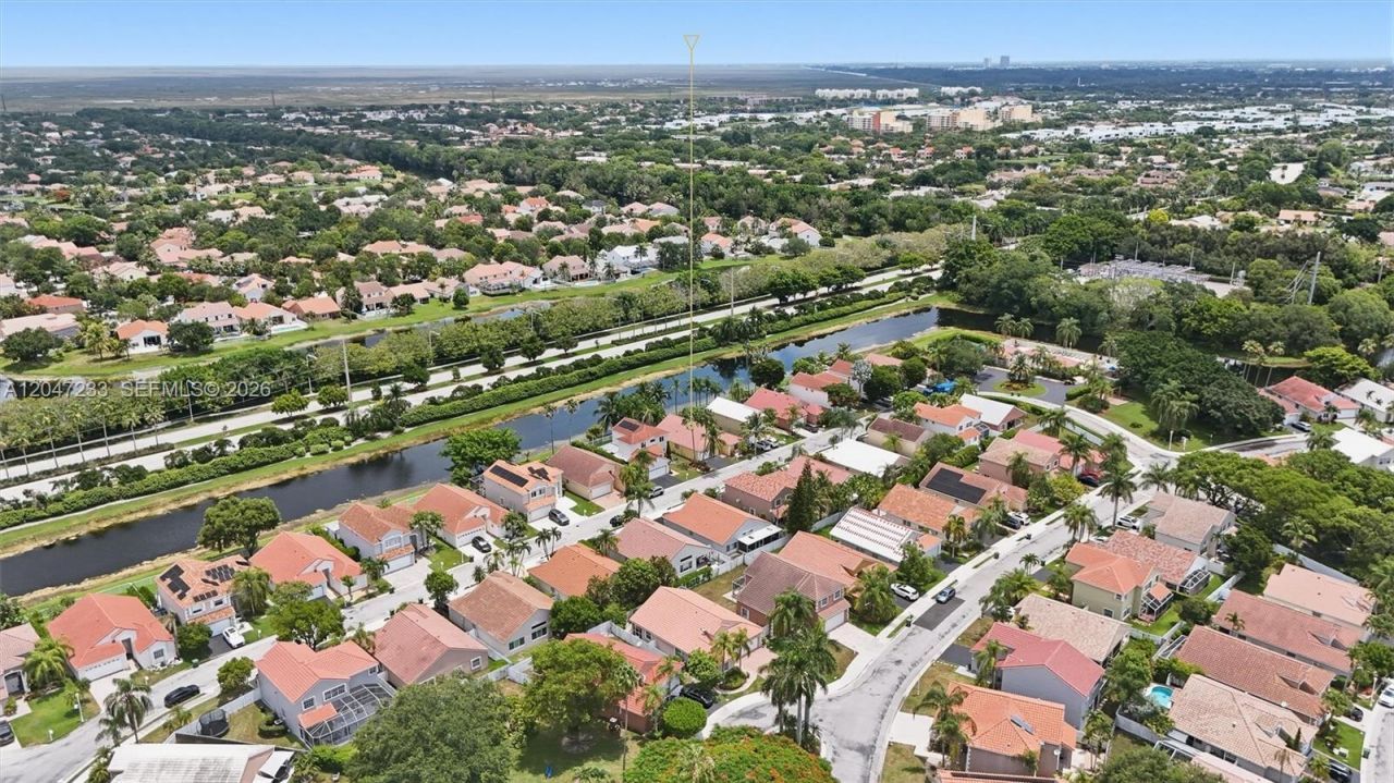 411 Bermuda Springs Dr, Weston, FL 33326 Photo