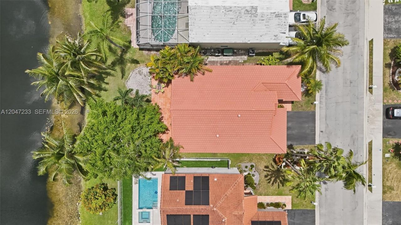411 Bermuda Springs Dr, Weston, FL 33326 Photo