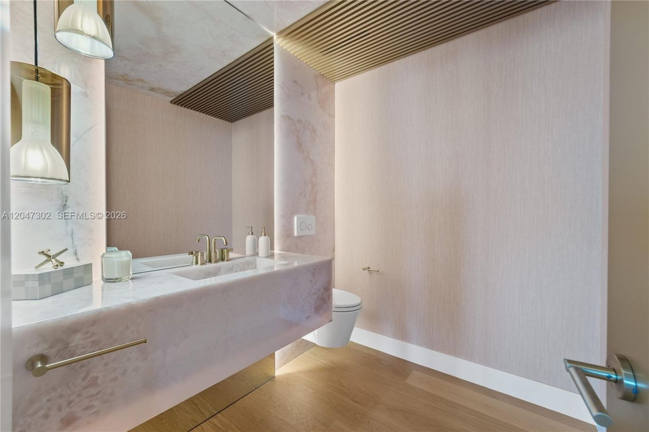 5242 Fisher Island Dr , Unit 5242, Miami Beach, FL 33109 Photo
