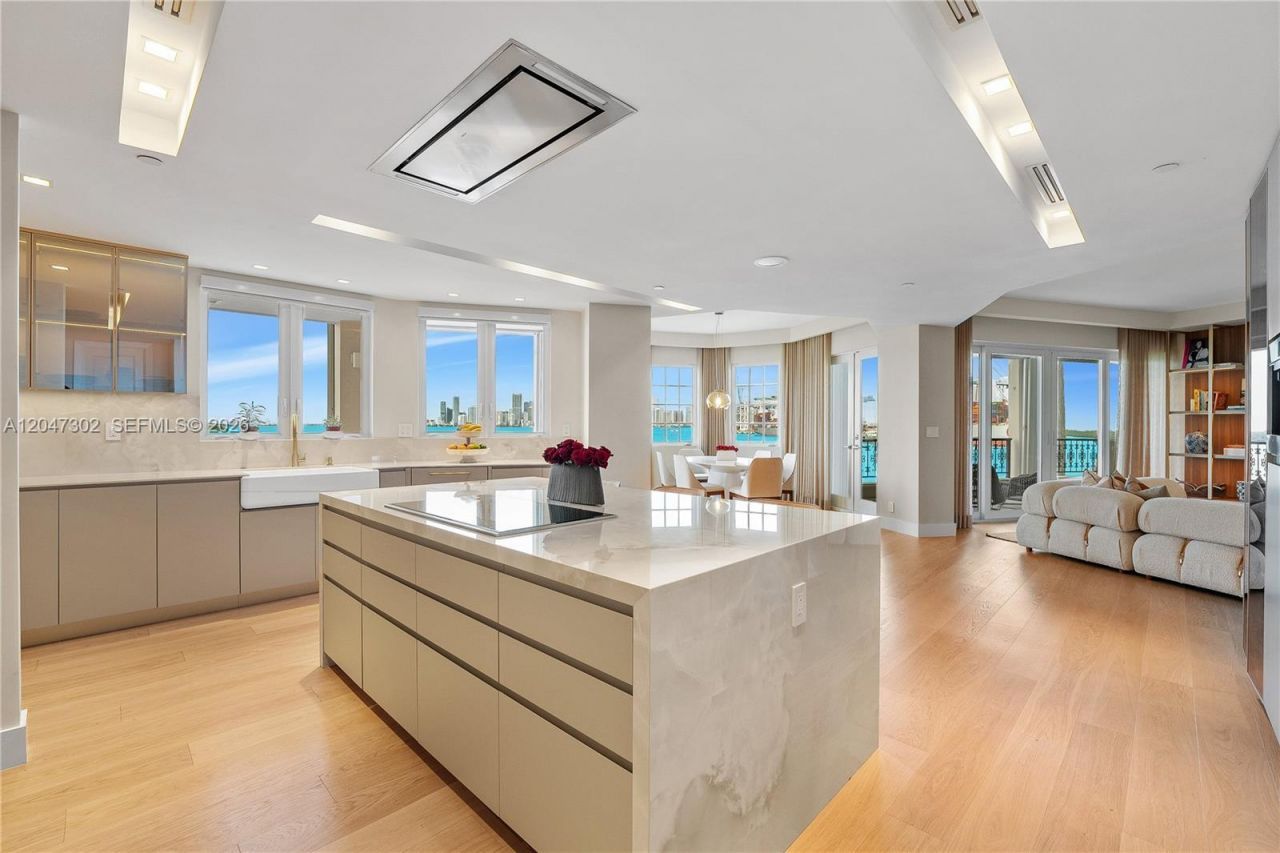 5242 Fisher Island Dr , Unit 5242, Miami Beach, FL 33109 Photo