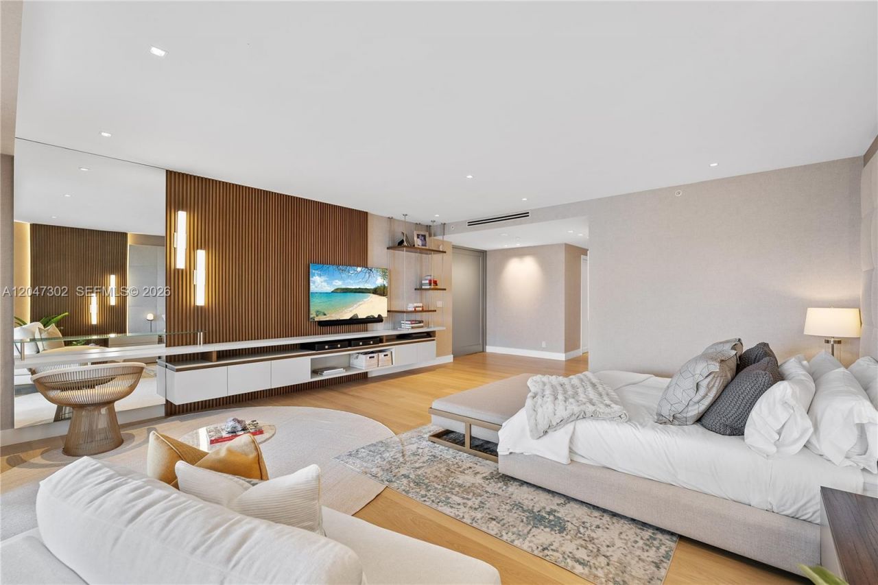 5242 Fisher Island Dr , Unit 5242, Miami Beach, FL 33109 Photo