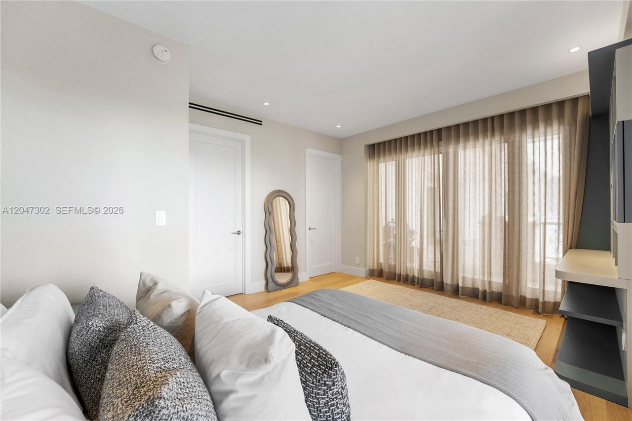5242 Fisher Island Dr , Unit 5242, Miami Beach, FL 33109 Photo