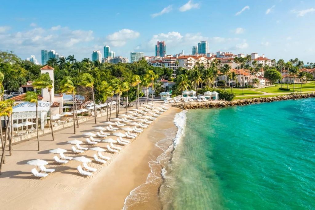 5242 Fisher Island Dr , Unit 5242, Miami Beach, FL 33109 Photo