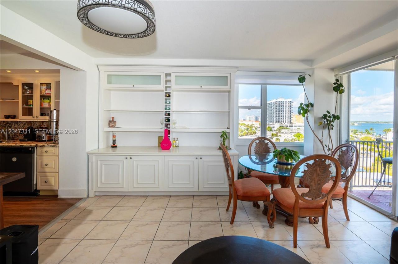 7545 E Treasure Dr , Unit 9B, North Bay Village, FL 33141 Photo