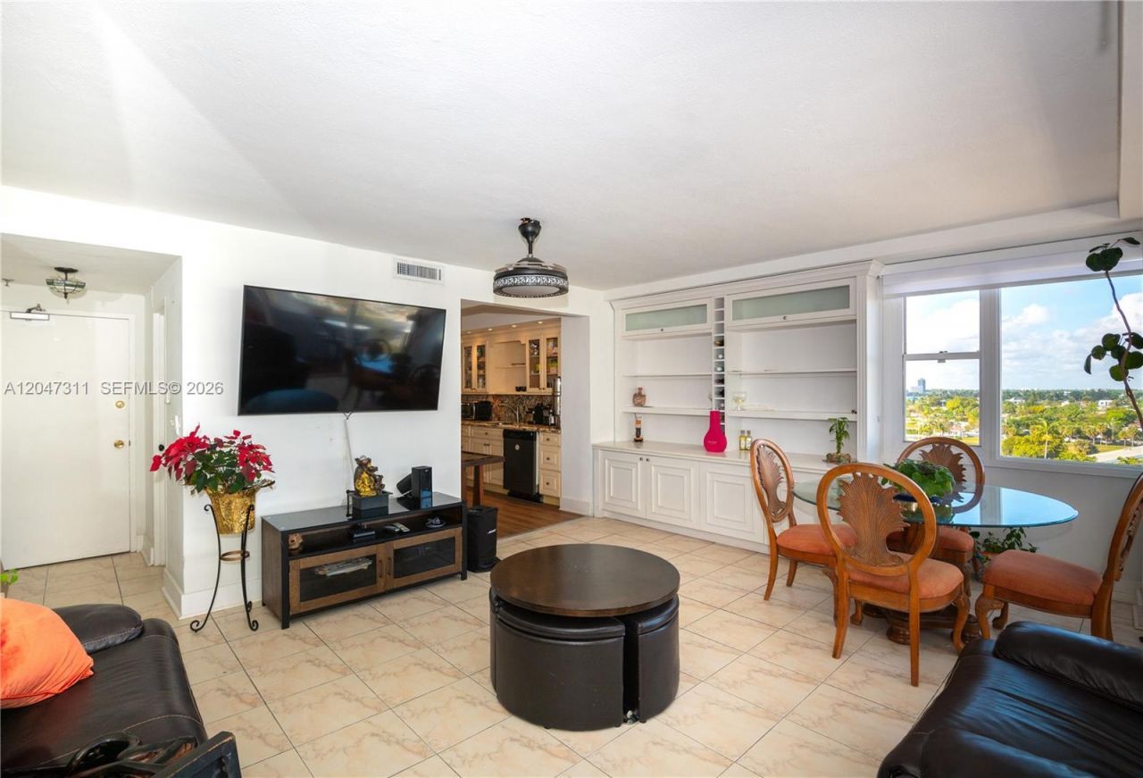 7545 E Treasure Dr , Unit 9B, North Bay Village, FL 33141 Photo