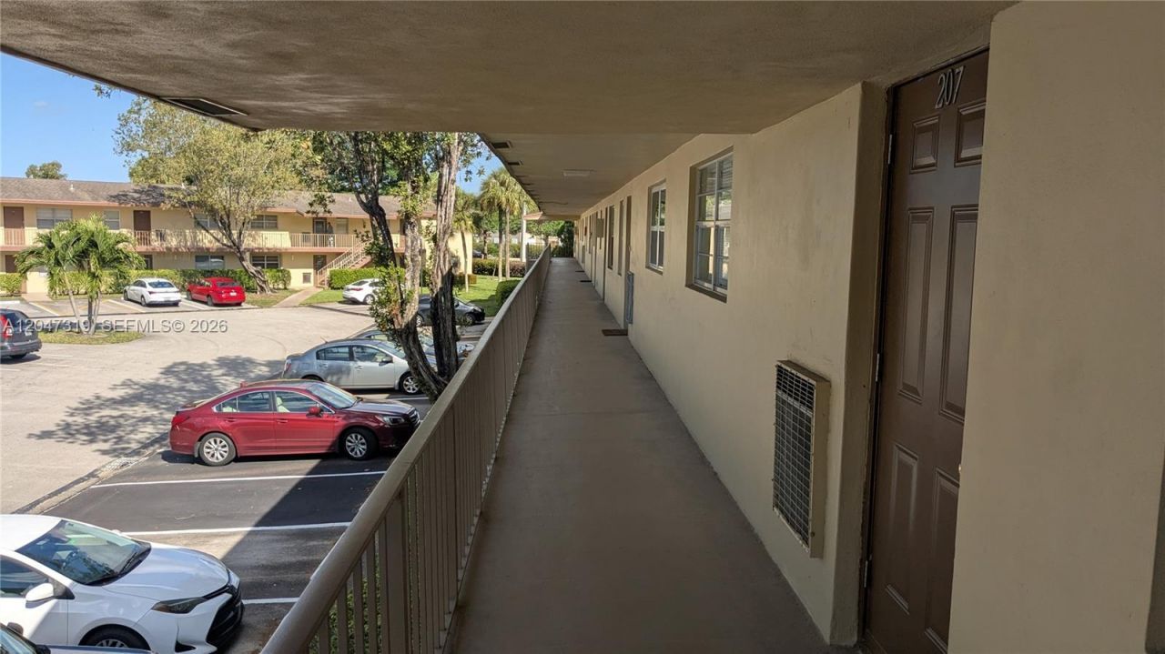 481 NW 76th Ave , Unit 207, Margate, FL 33063 Photo