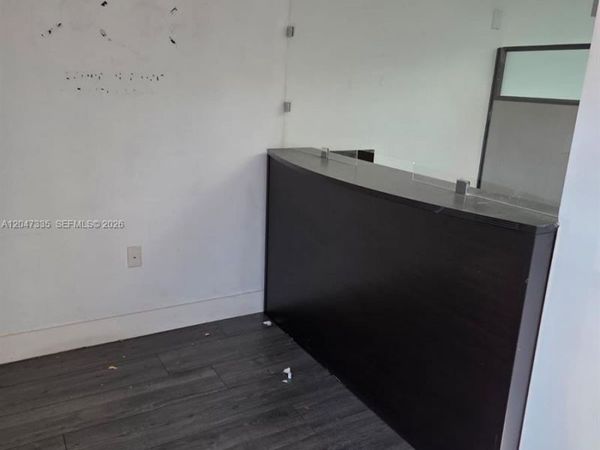 7274 NW 70th St , Miami, FL 33166