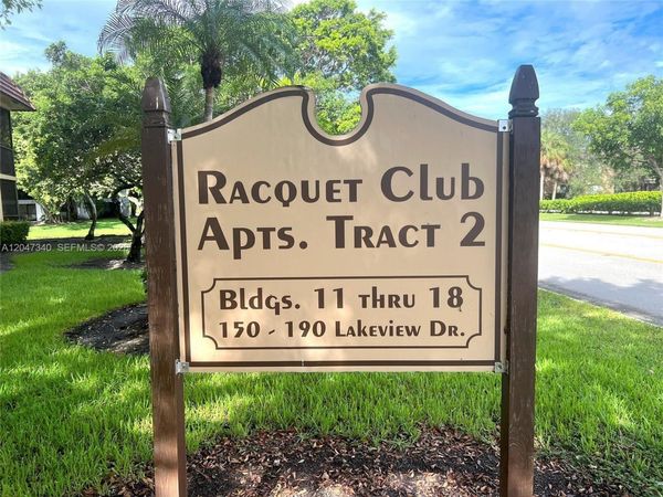 182 Lakeview Dr, Unit 204, Weston, FL 33326