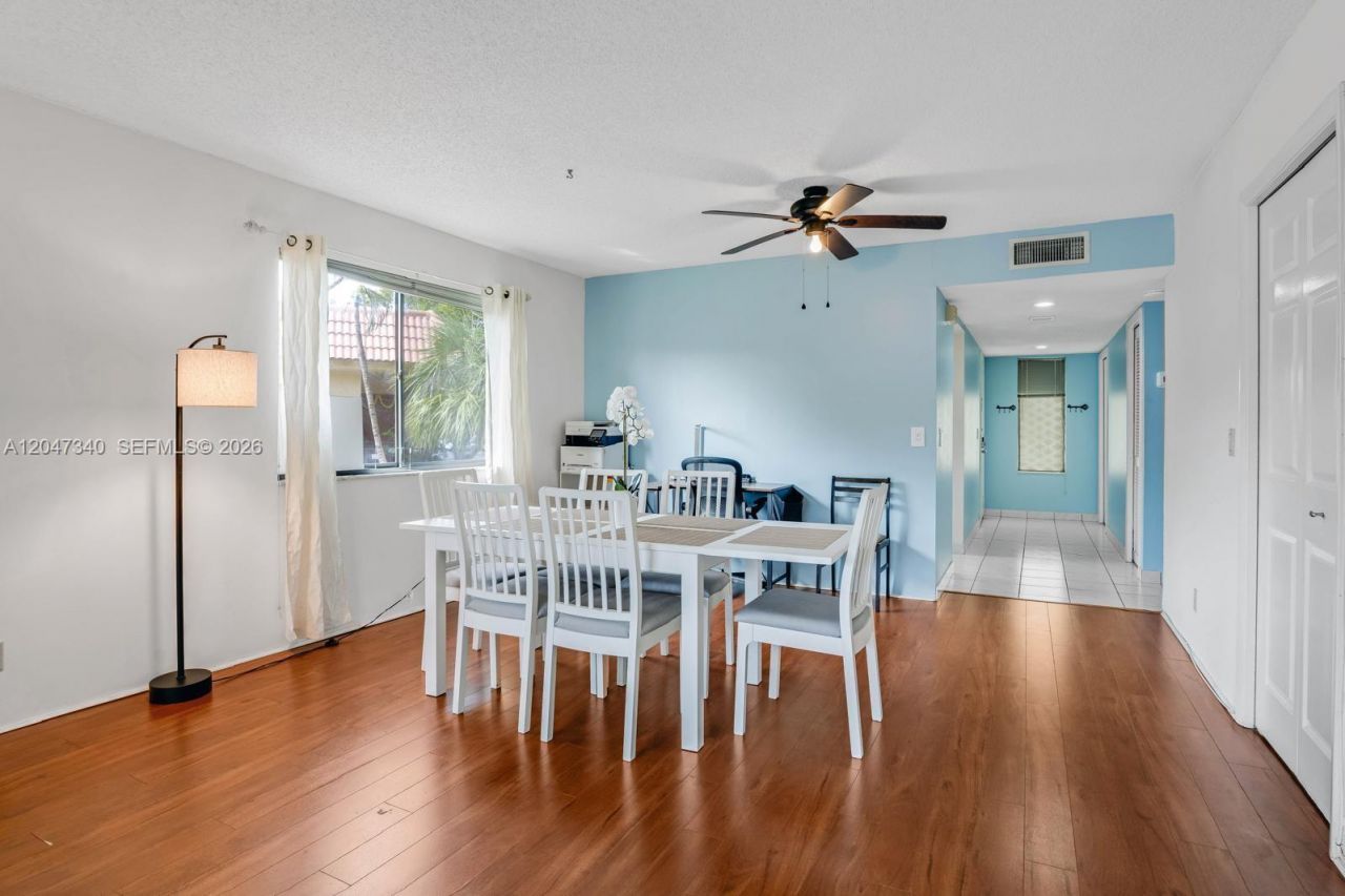 182 Lakeview Dr, Unit 204, Weston, FL 33326 Photo