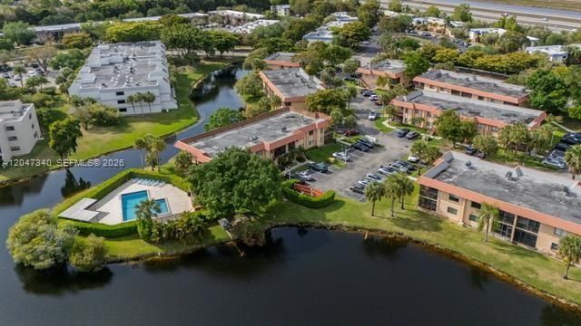 182 Lakeview Dr, Unit 204, Weston, FL 33326 Photo