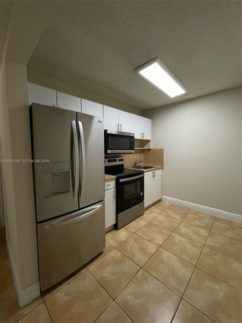 6950 Miami Gardens Dr , Unit 2-312A, Hialeah, FL 33015 Photo