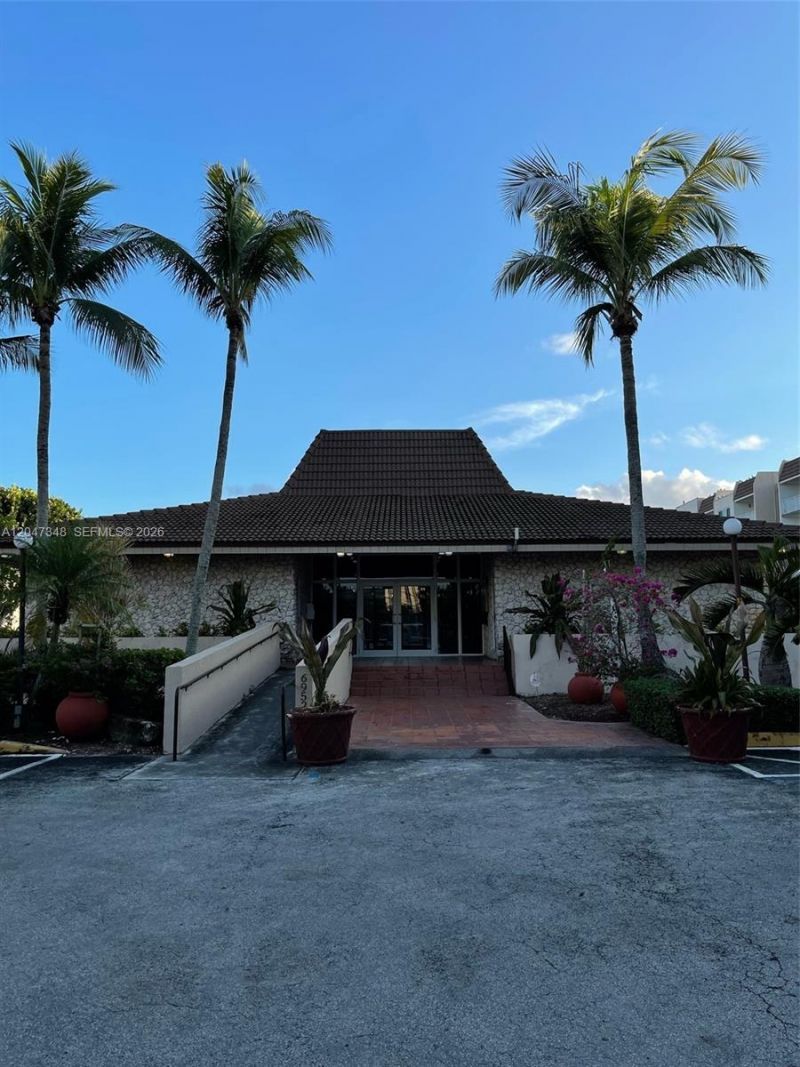6950 Miami Gardens Dr , Unit 2-312A, Hialeah, FL 33015 Photo