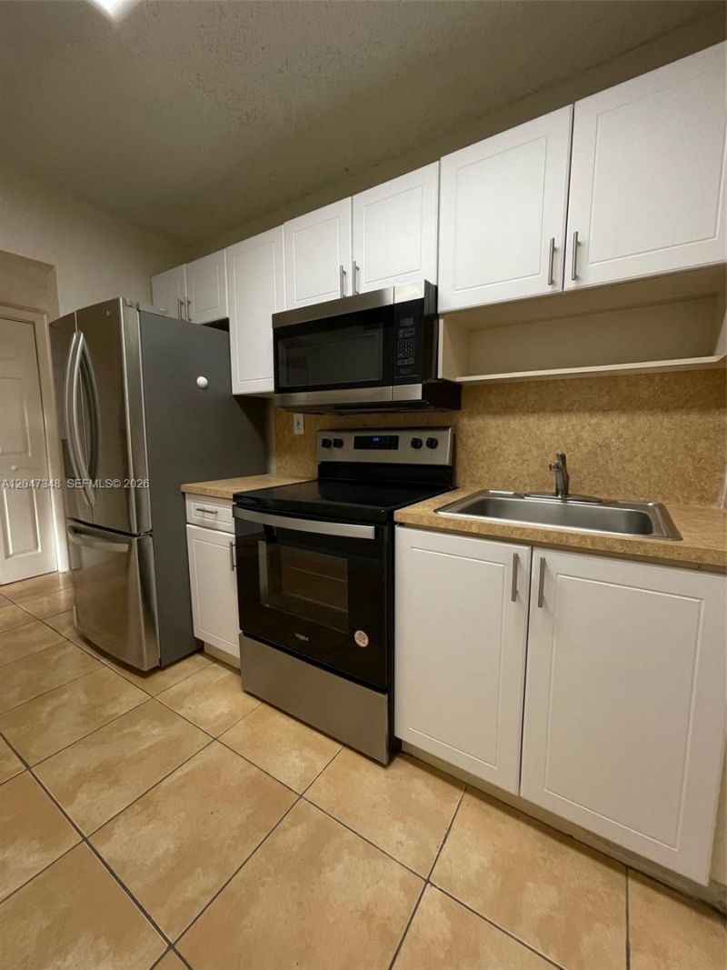 6950 Miami Gardens Dr , Unit 2-312A, Hialeah, FL 33015 Photo