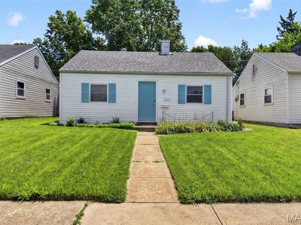 3204 Jasper Park, St Louis, MO 63139