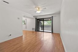 10301 N Kings Hwy. photo 4