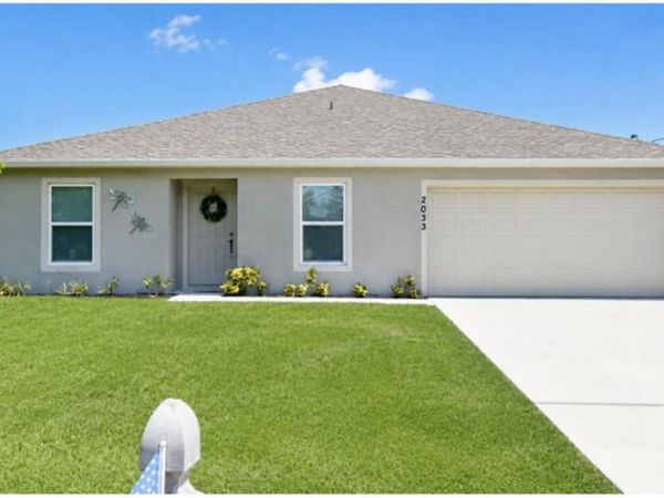 2033 SW Leafy Road, Port St. Lucie, FL 34953