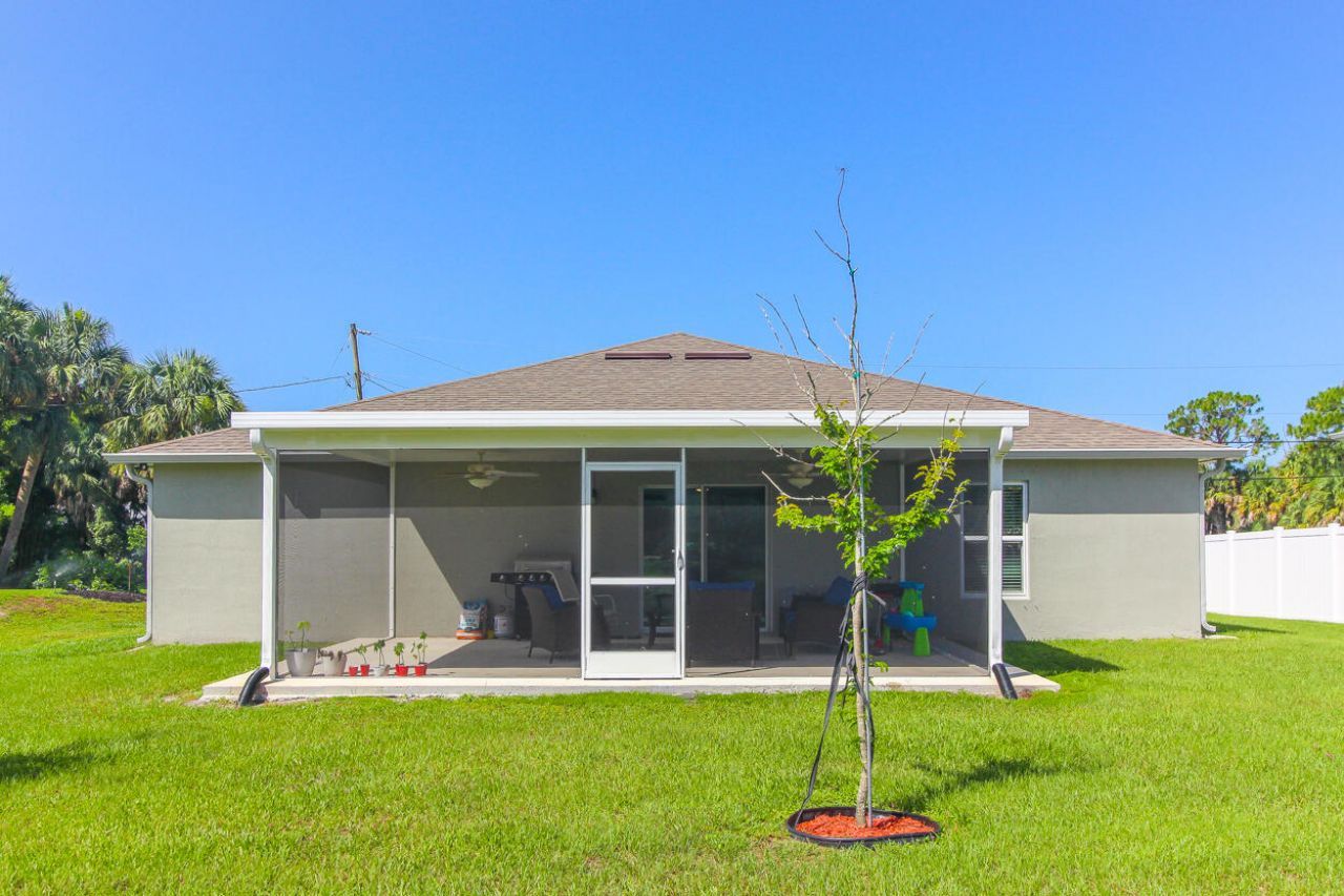 2033 SW Leafy Road, Port Saint Lucie, FL 34953 Photo